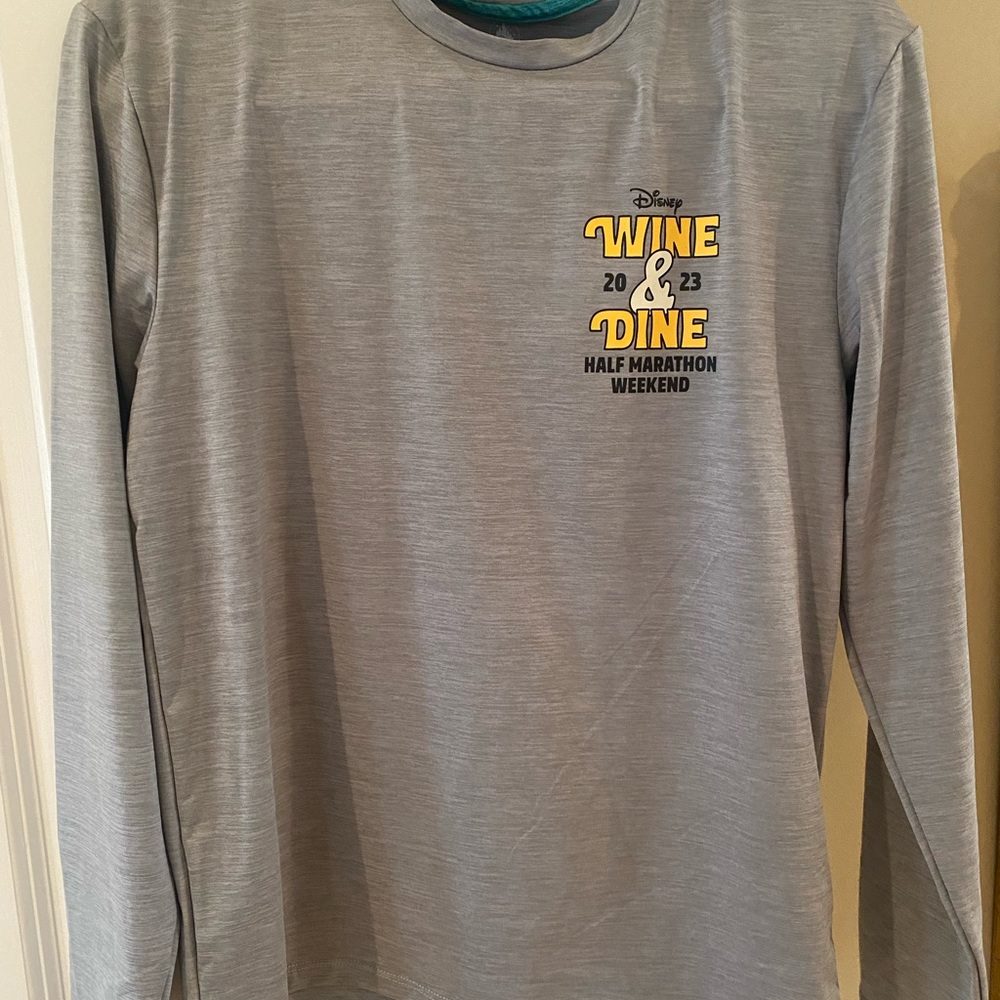 NWT RunDisney Wine & Dine ‘23 Long Sleeve Shirt